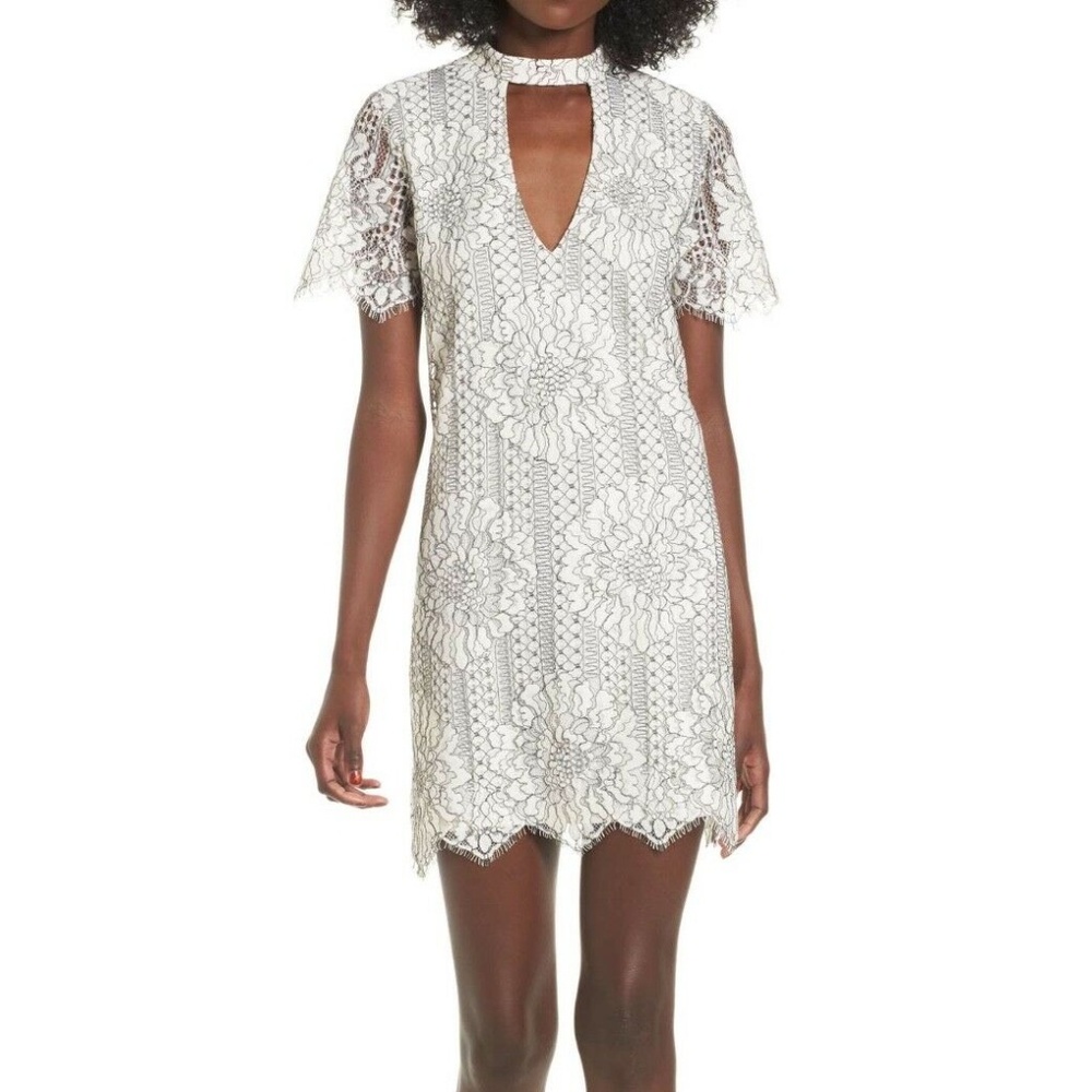 SOCIALITE Floral Lace Keyhole Neck Dress Pretty!!